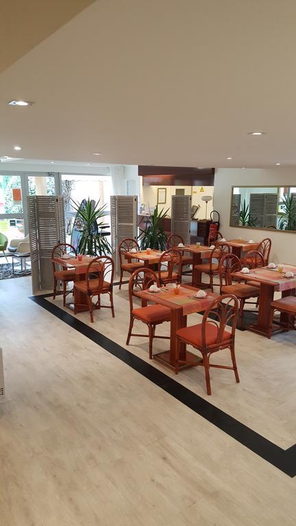 Hotel Le Galoubet Villeneuve-Loubet Exterior foto