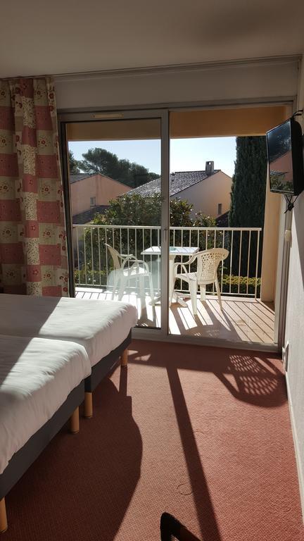 Hotel Le Galoubet Villeneuve-Loubet Exterior foto